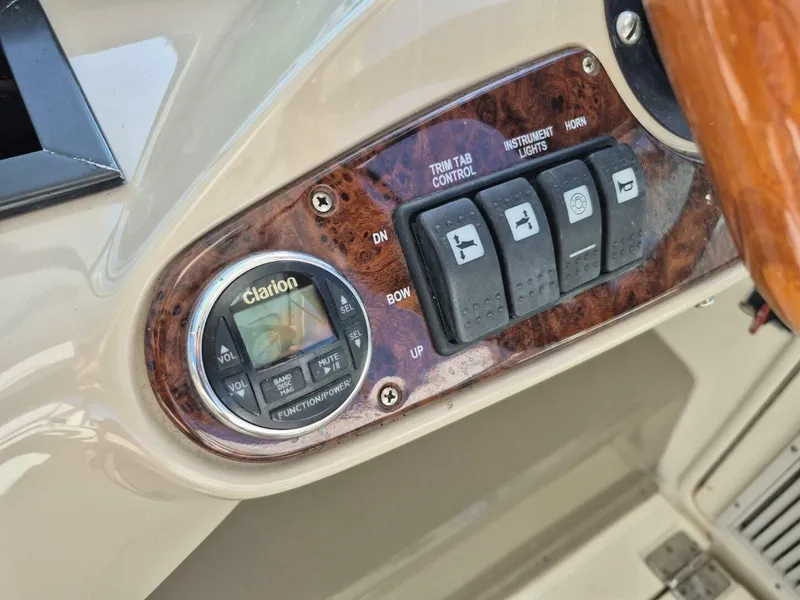 Slide: The Image of Riviera 4000 Offshore 2004 - 30
