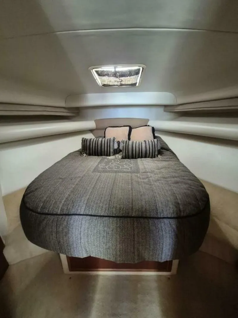 Slide: The Image of Riviera 4000 Offshore 2004 - 51