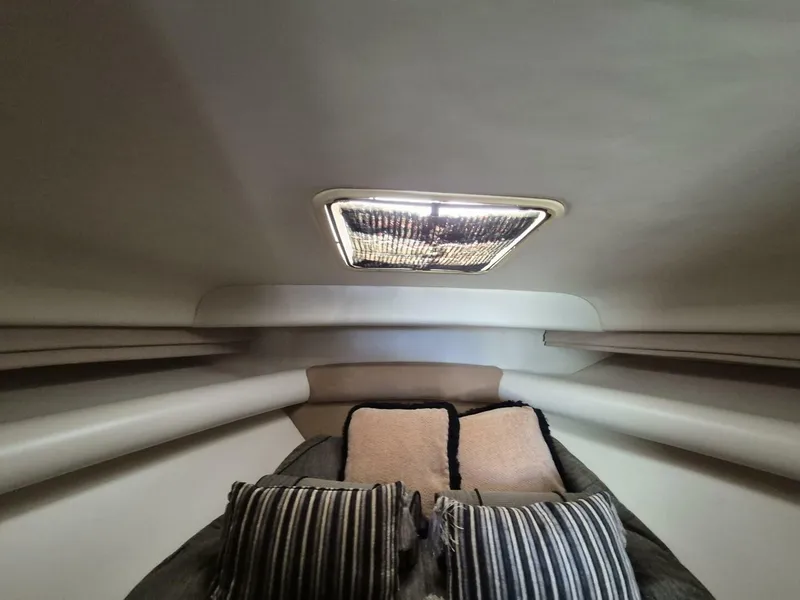 Slide: The Image of Riviera 4000 Offshore 2004 - 52