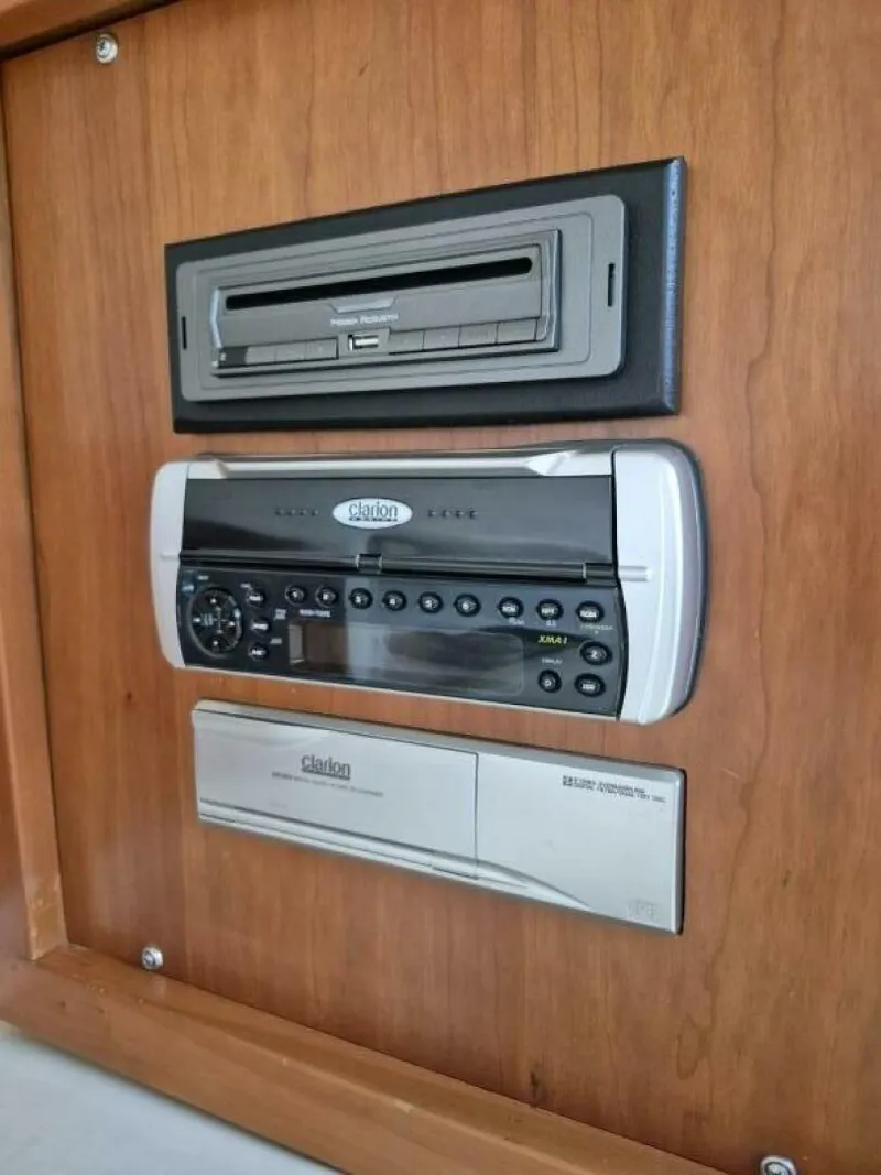Slide: The Image of Riviera 4000 Offshore 2004 - 61