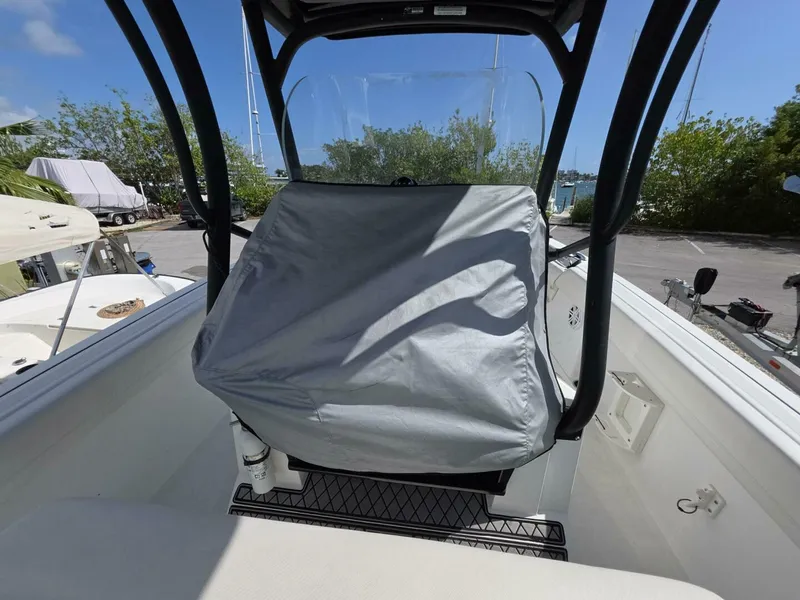 Slide: The Image of Wellcraft 222 Fisherman 2022 - 5