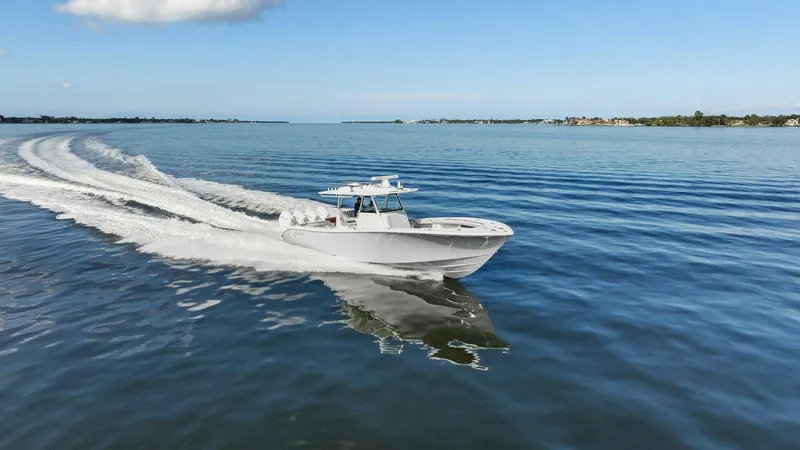Slide: The Image of Yellowfin 39 Offshore 2023 - 10