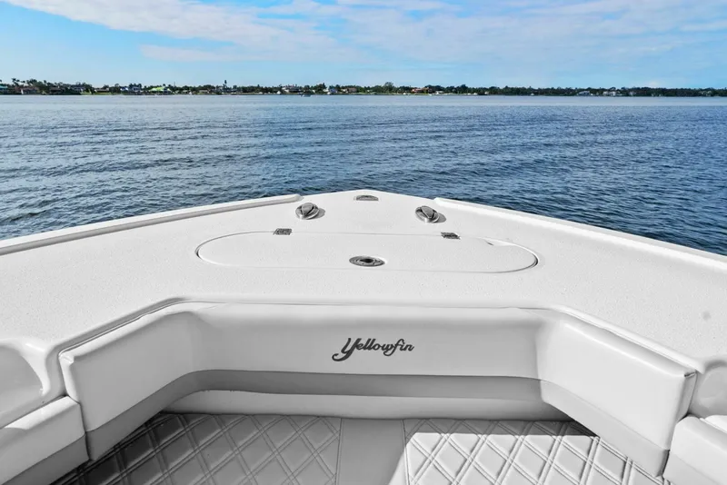 Slide: The Image of Yellowfin 39 Offshore 2023 - 28