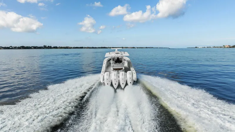 Slide: The Image of Yellowfin 39 Offshore 2023 - 42