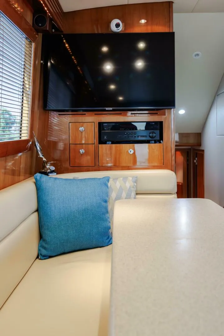 Slide: The Image of Hatteras 50 Convertible 2005 - 21
