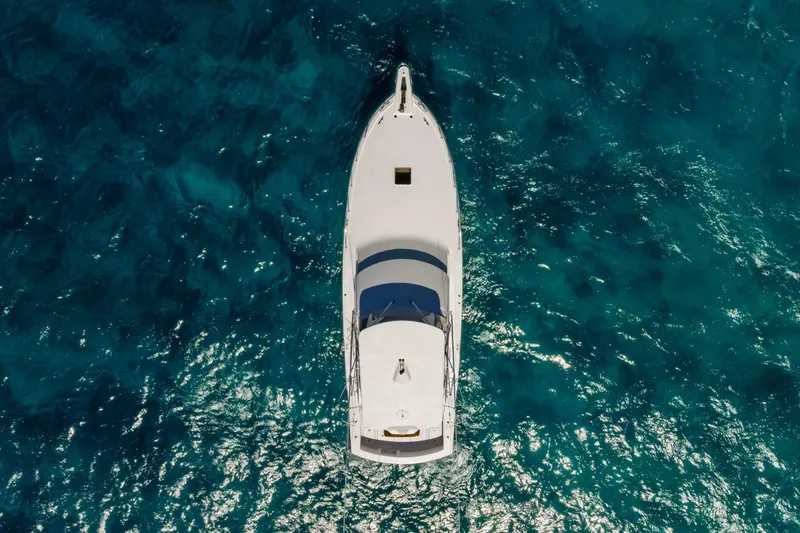 Slide: The Image of Hatteras 50 Convertible 2005 - 89