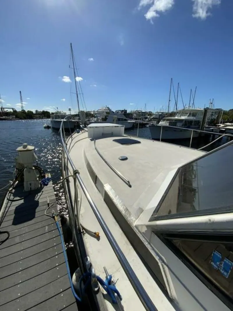 Slide: The Image of President 41 Double Cabin Motor Yacht 1987 - 12