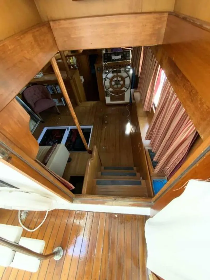 Slide: The Image of President 41 Double Cabin Motor Yacht 1987 - 28