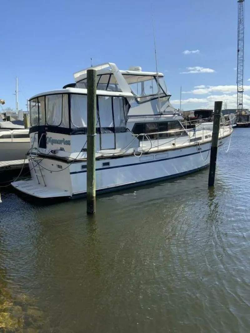 Slide: The Image of President 41 Double Cabin Motor Yacht 1987 - 3