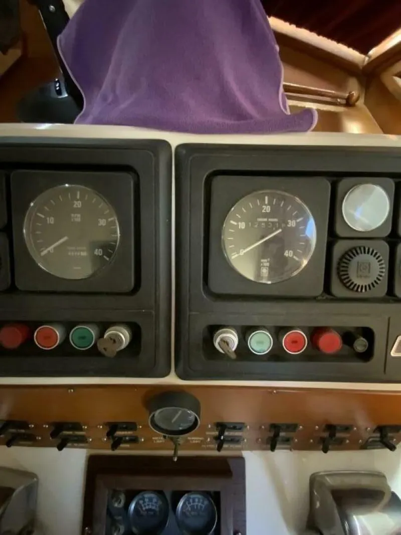 Slide: The Image of President 41 Double Cabin Motor Yacht 1987 - 30