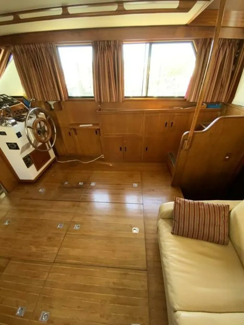 Slide: The Image of President 41 Double Cabin Motor Yacht 1987 - 32