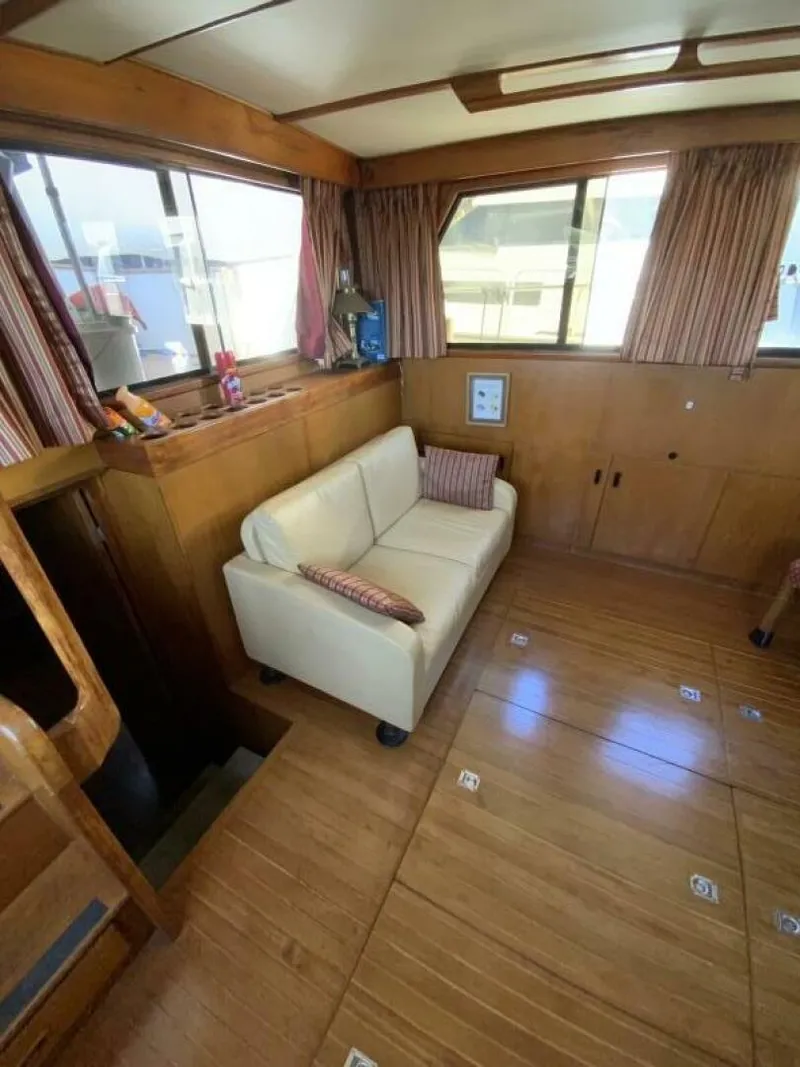 Slide: The Image of President 41 Double Cabin Motor Yacht 1987 - 33