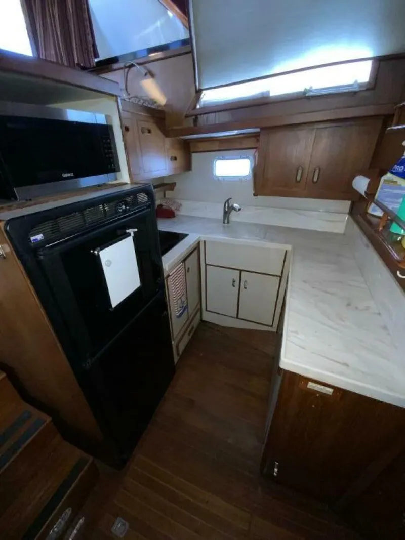 Slide: The Image of President 41 Double Cabin Motor Yacht 1987 - 50