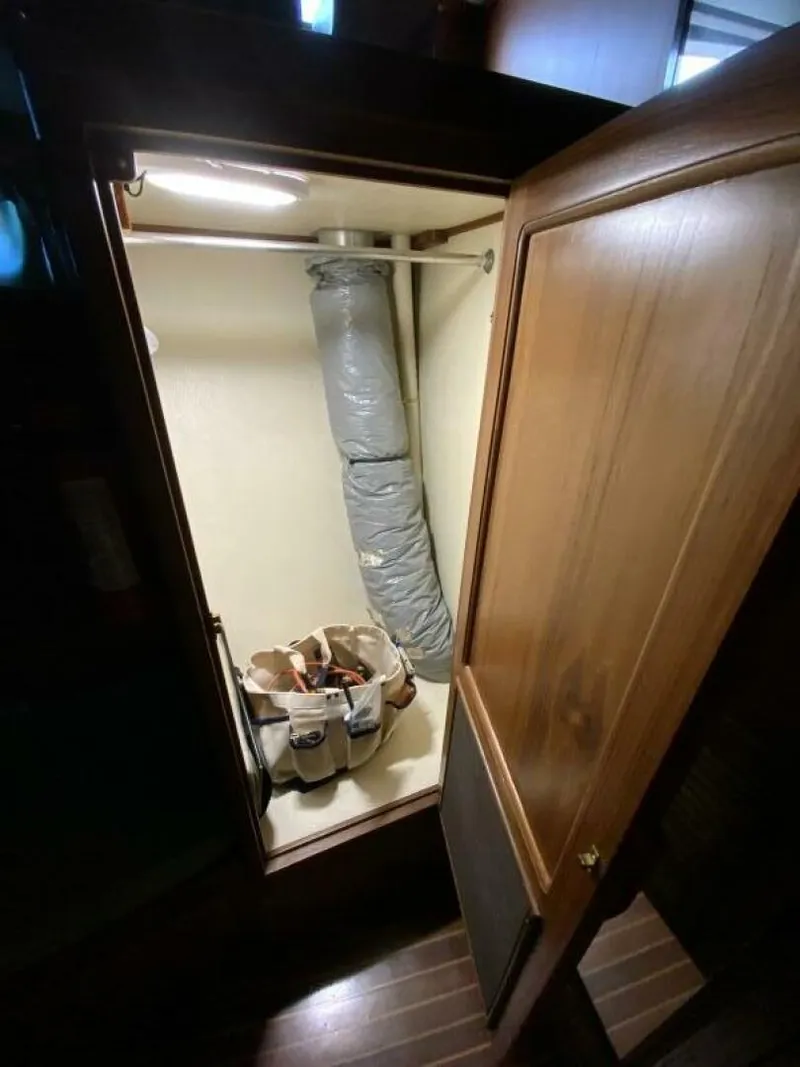 Slide: The Image of President 41 Double Cabin Motor Yacht 1987 - 61