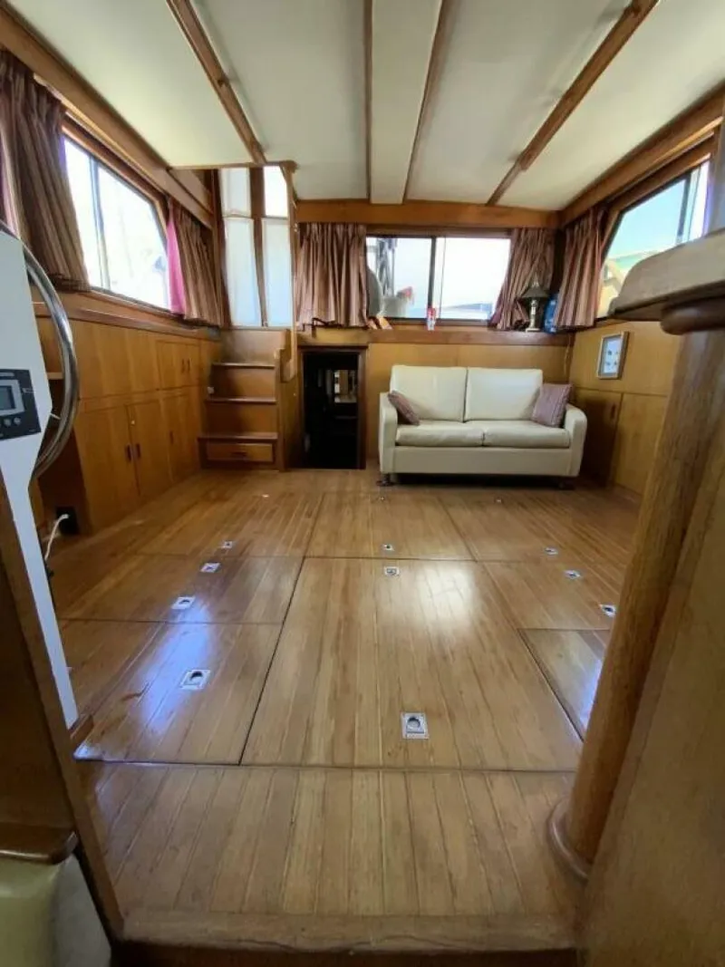 Slide: The Image of President 41 Double Cabin Motor Yacht 1987 - 65