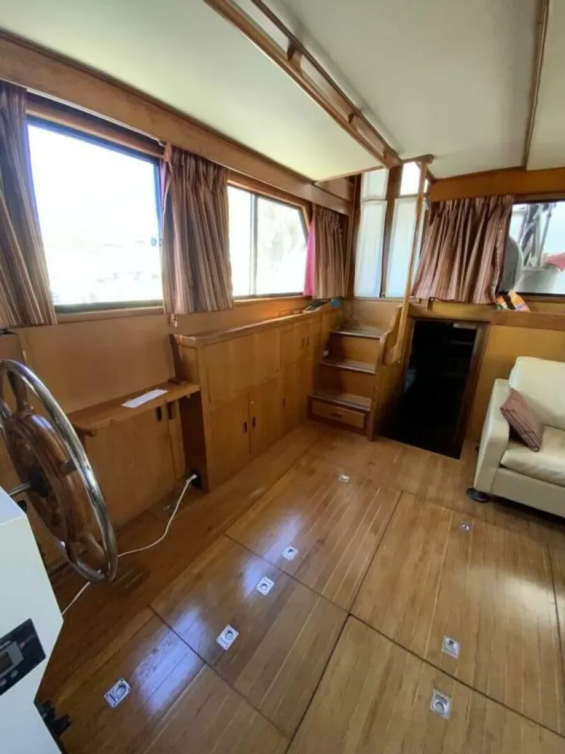 Slide: The Image of President 41 Double Cabin Motor Yacht 1987 - 67