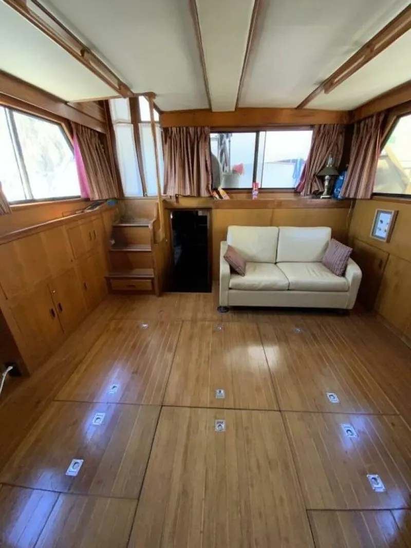 Slide: The Image of President 41 Double Cabin Motor Yacht 1987 - 68