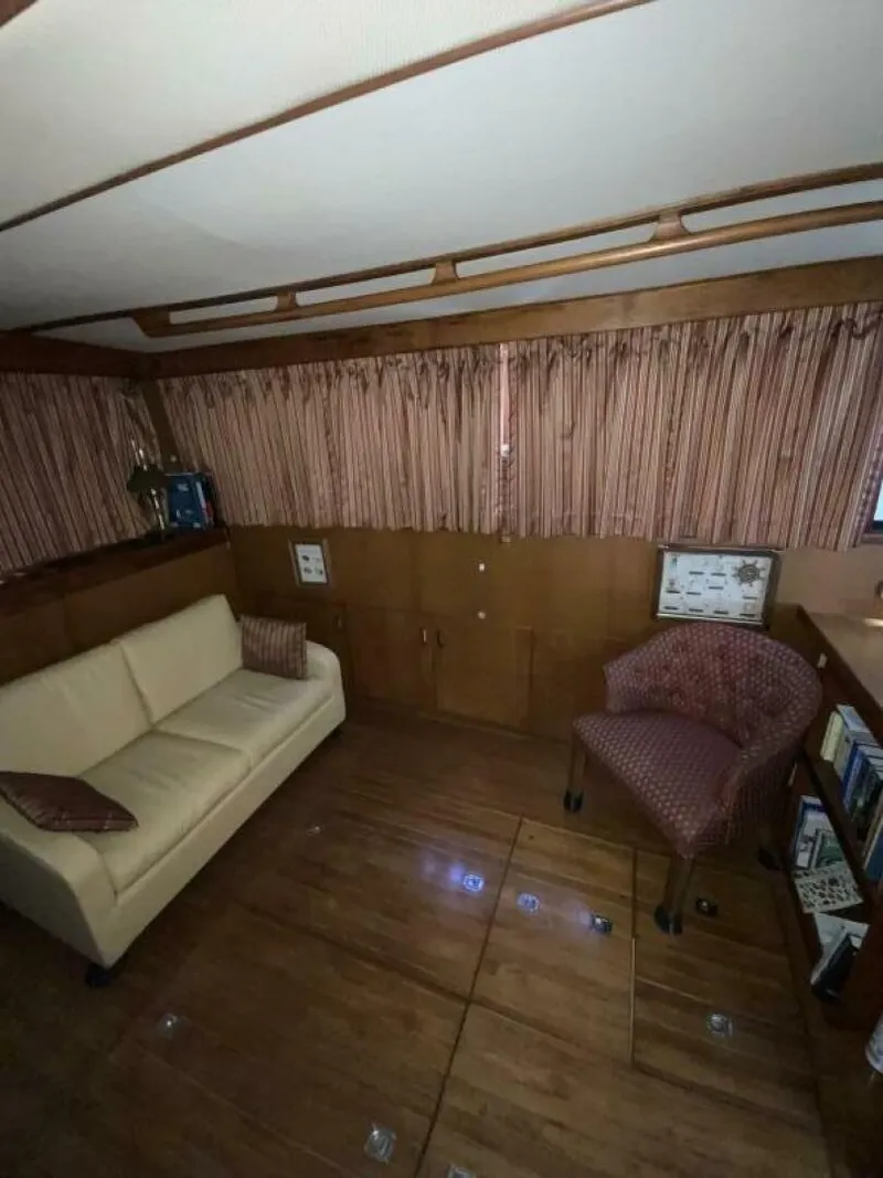 Slide: The Image of President 41 Double Cabin Motor Yacht 1987 - 70