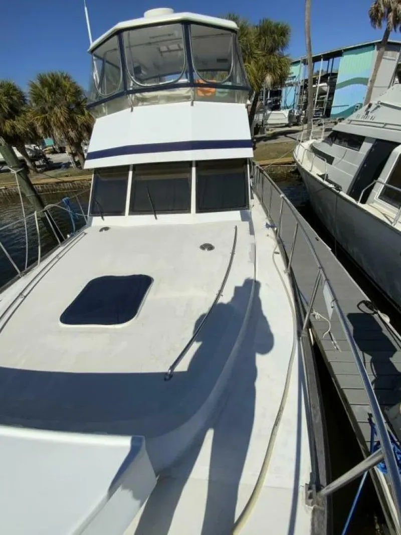 Slide: The Image of President 41 Double Cabin Motor Yacht 1987 - 85