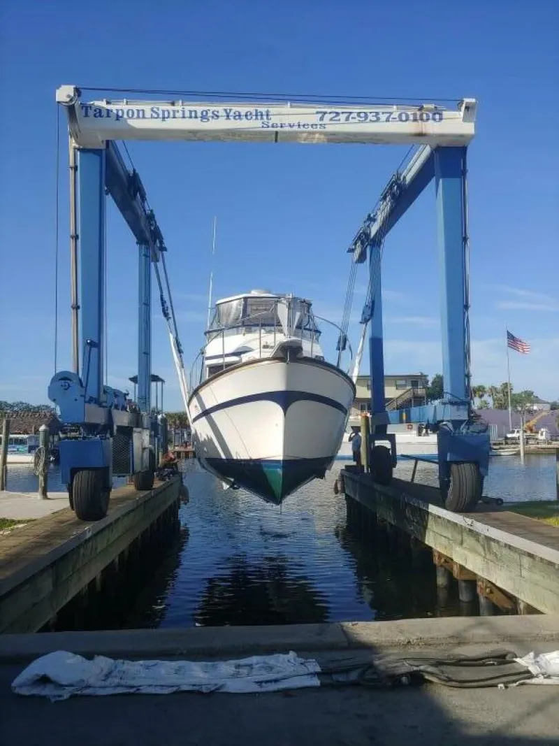 Slide: The Image of President 41 Double Cabin Motor Yacht 1987 - 89