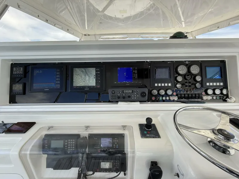 Slide: The Image of Bertram 67 Convertible 2003 - 10