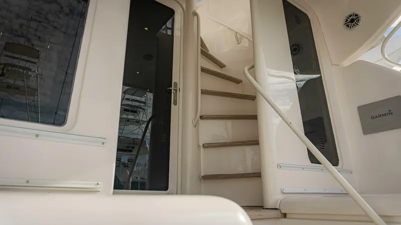 Slide: The Image of Bertram 67 Convertible 2003 - 15