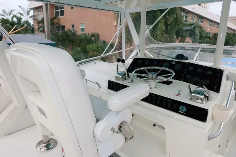 Slide: The Image of Bertram 46 Convertible 1984 - 21