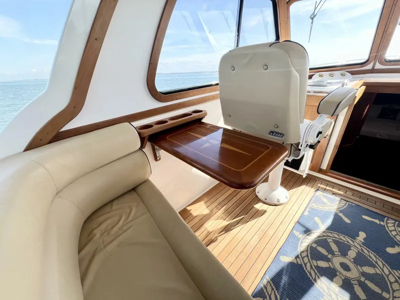 Slide: The Image of Sabre 38 Hard Top Express 2006 - 17