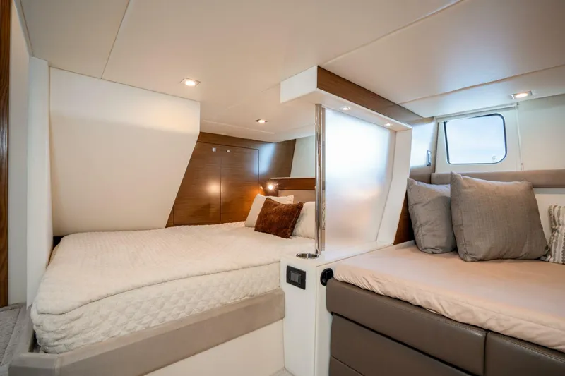 Slide: The Image of Cruisers 45 Cantius 2016 - 18