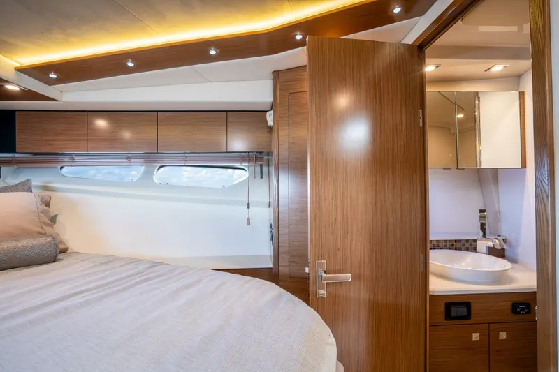 Slide: The Image of Cruisers 45 Cantius 2016 - 22
