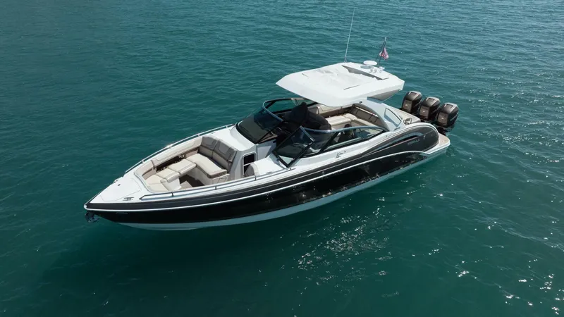 Slide: The Image of Formula 350 Crossover Bowrider OB 2018 - 3