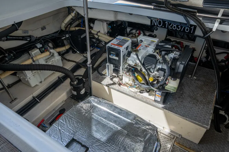 Slide: The Image of Formula 350 Crossover Bowrider OB 2018 - 33