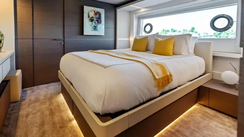 Slide: The Image of Custom Navetta 37 2022 - 15