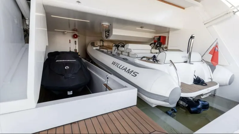 Slide: The Image of Custom Navetta 37 2022 - 22