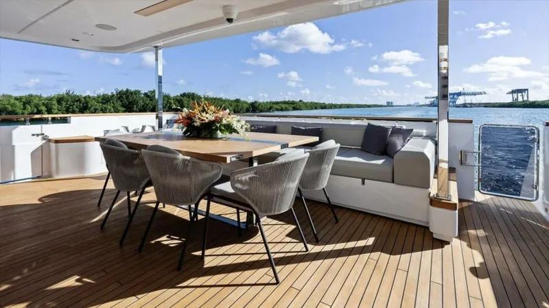 Slide: The Image of Custom Navetta 37 2022 - 6