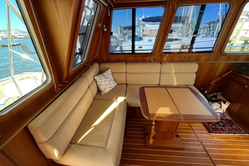 Slide: The Image of Sabreline 36 Flybridge 2006 - 20