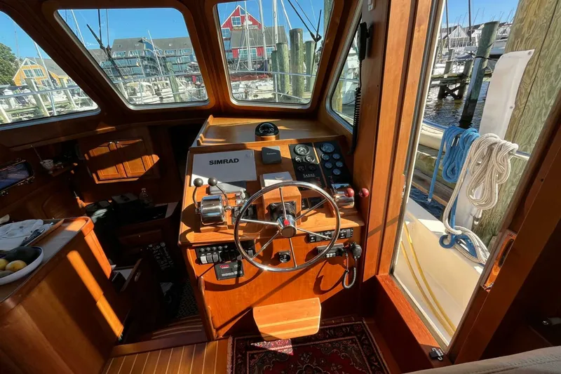 Slide: The Image of Sabreline 36 Flybridge 2006 - 21