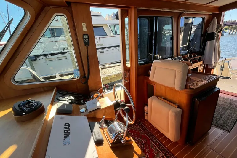 Slide: The Image of Sabreline 36 Flybridge 2006 - 24