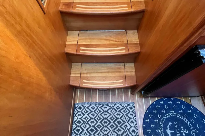 Slide: The Image of Sabreline 36 Flybridge 2006 - 31