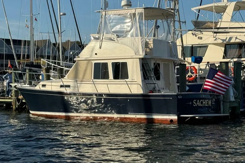 Slide: The Image of Sabreline 36 Flybridge 2006 - 47