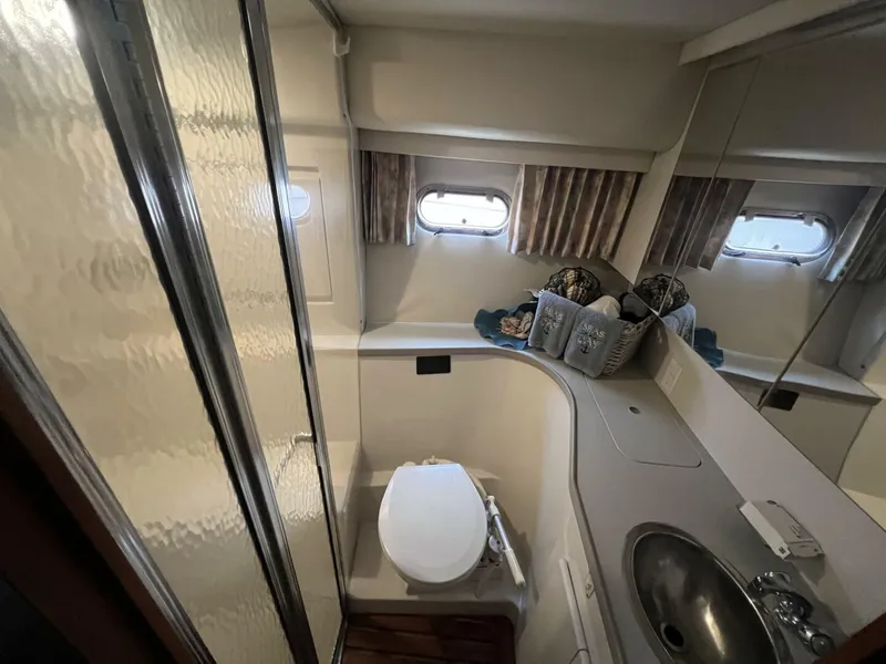 Slide: The Image of Carver Yachts 370 Voyager 1994 - 11