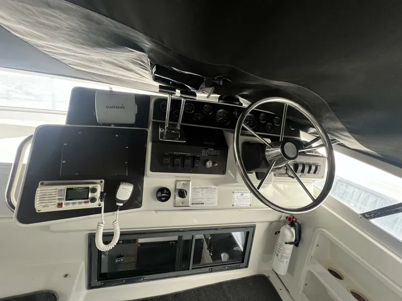 Slide: The Image of Carver Yachts 370 Voyager 1994 - 17