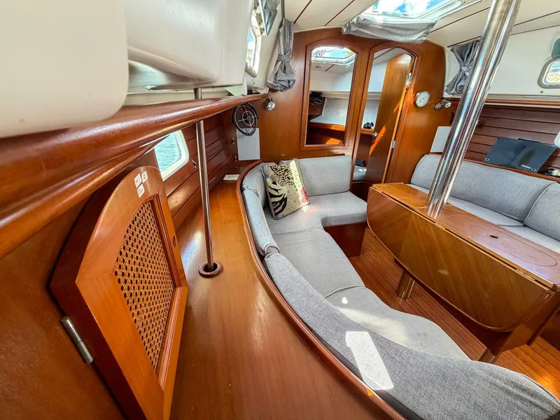 Slide: The Image of Beneteau 36 CC 1998 - 10