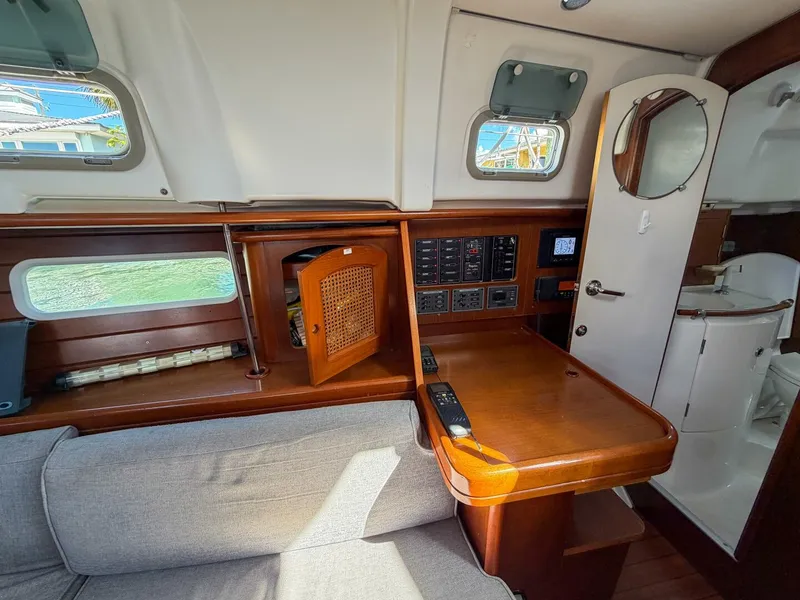 Slide: The Image of Beneteau 36 CC 1998 - 21