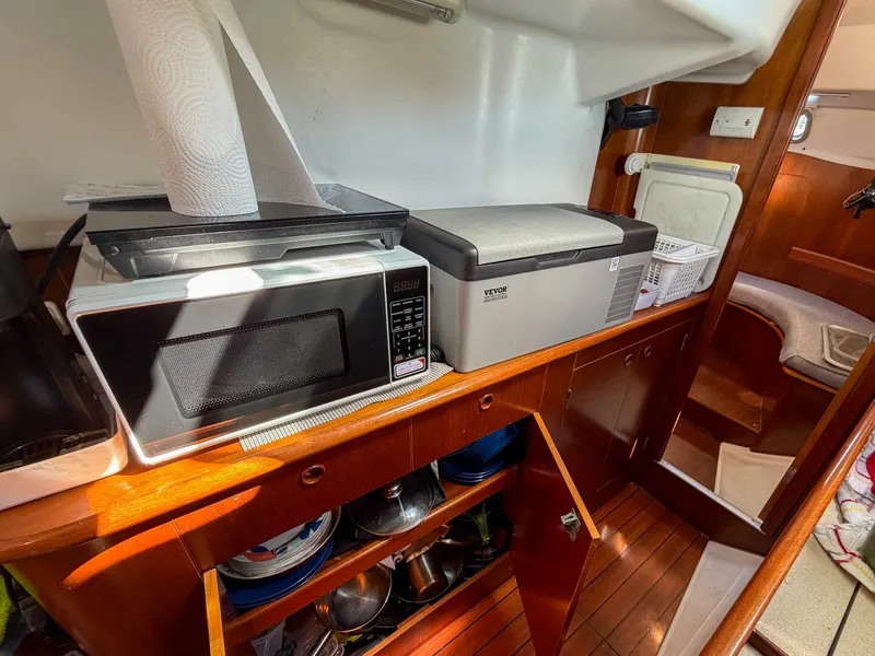 Slide: The Image of Beneteau 36 CC 1998 - 31