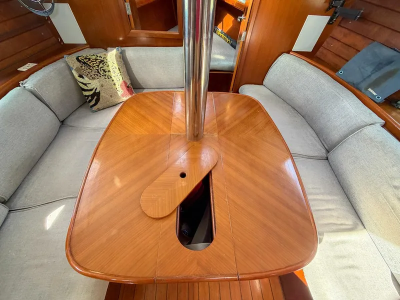 Slide: The Image of Beneteau 36 CC 1998 - 4