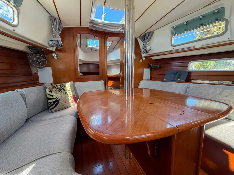 Slide: The Image of Beneteau 36 CC 1998 - 5