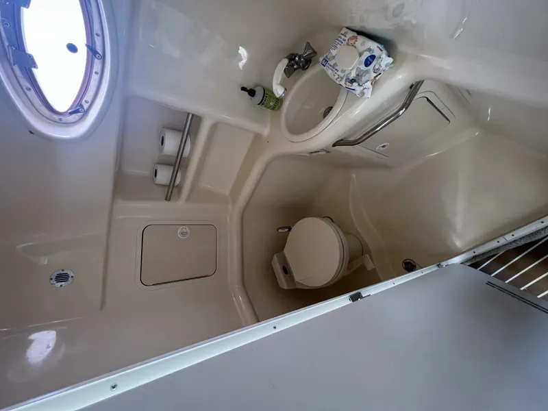 Slide: The Image of Sea Ray 310 Sundancer 1999 - 13