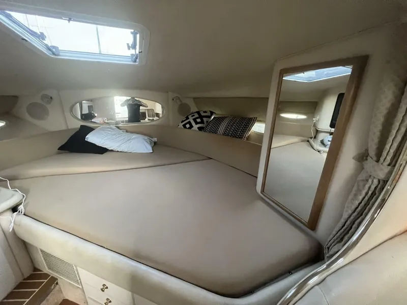 Slide: The Image of Sea Ray 310 Sundancer 1999 - 4