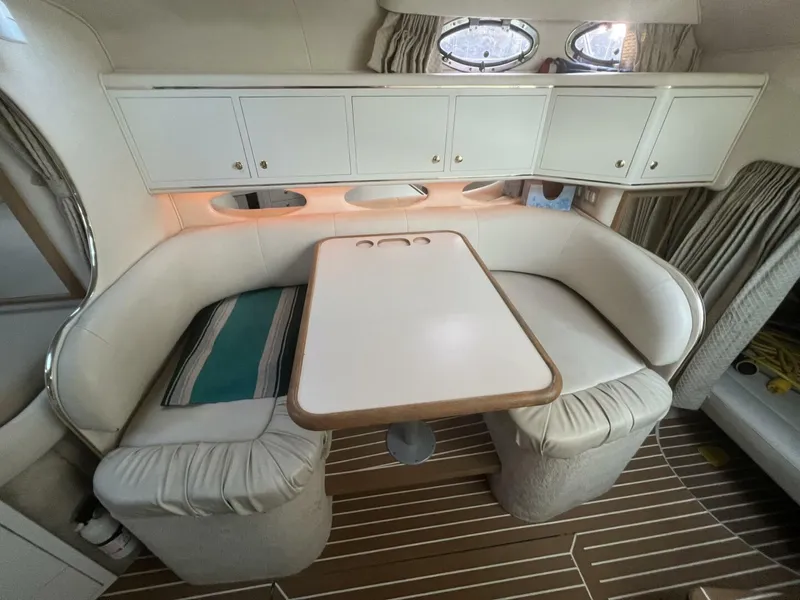 Slide: The Image of Sea Ray 310 Sundancer 1999 - 5